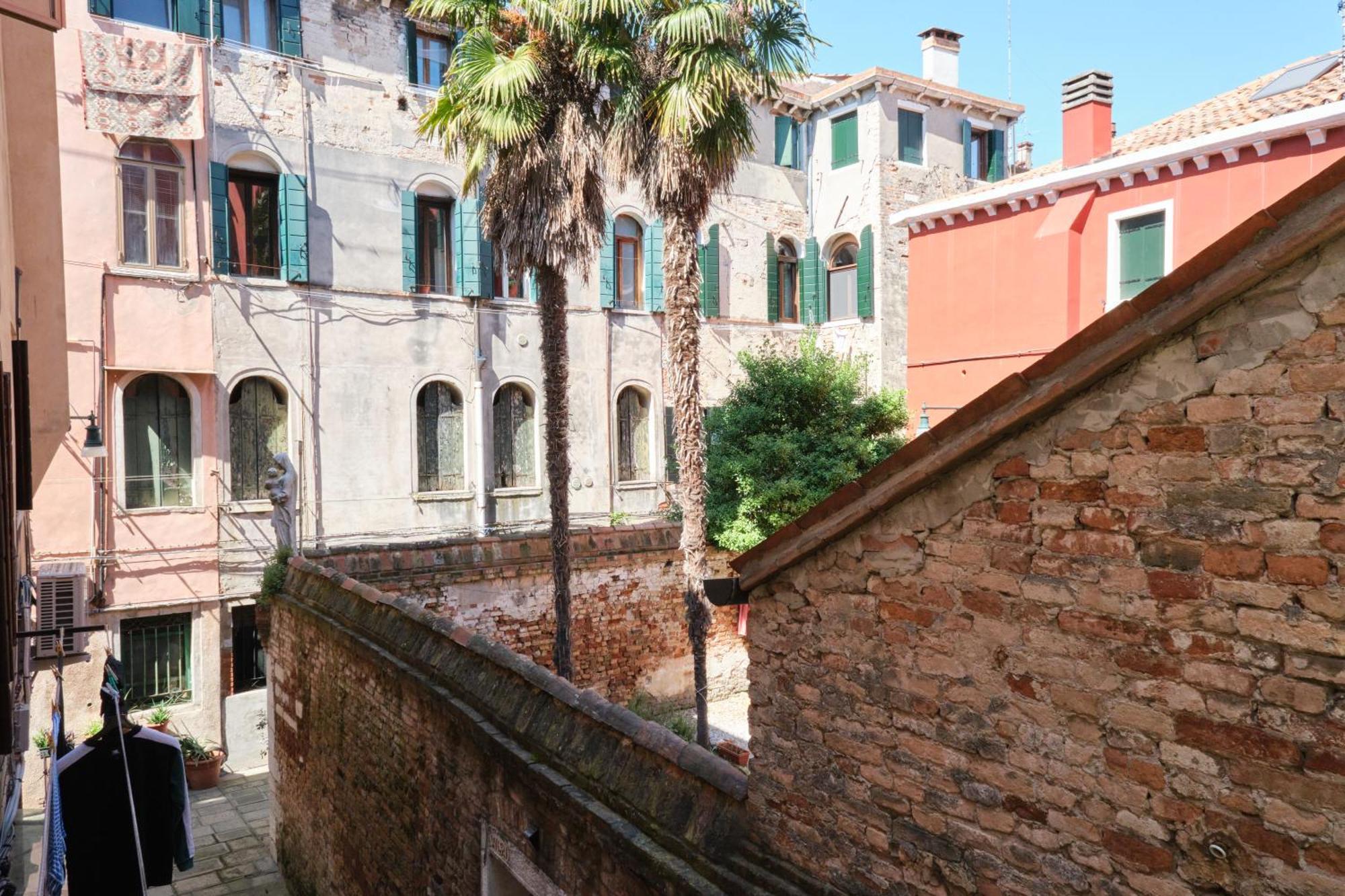 Lustraferi Apartment Venedig Exteriör bild